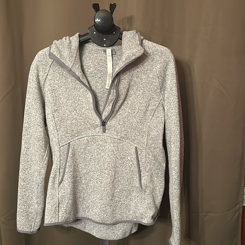 Lululemon women’s hooded half-zip pullover